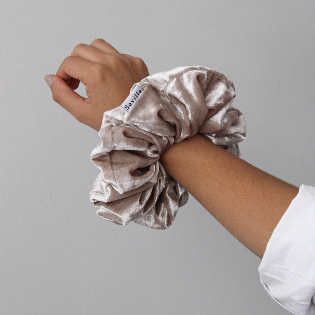 Maxi Scrunchie Terciopelo Dorado