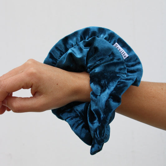 Scrunchie Vuelos Terciopelo Turquesa